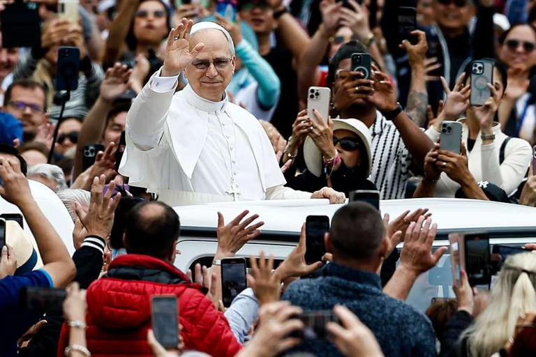 Rome: Papal Audience Guided Tour with Reserved Access
