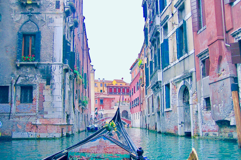 Venise : balade privée en gondoleVenise : balade en gondole privée - Soirée