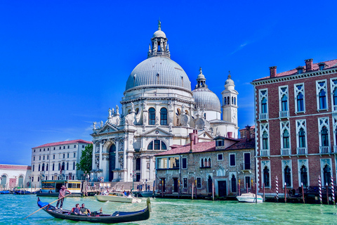 Venetië: 30 minuten gondelvaart Canal Grande met serenadeGedeelde gondelvaart