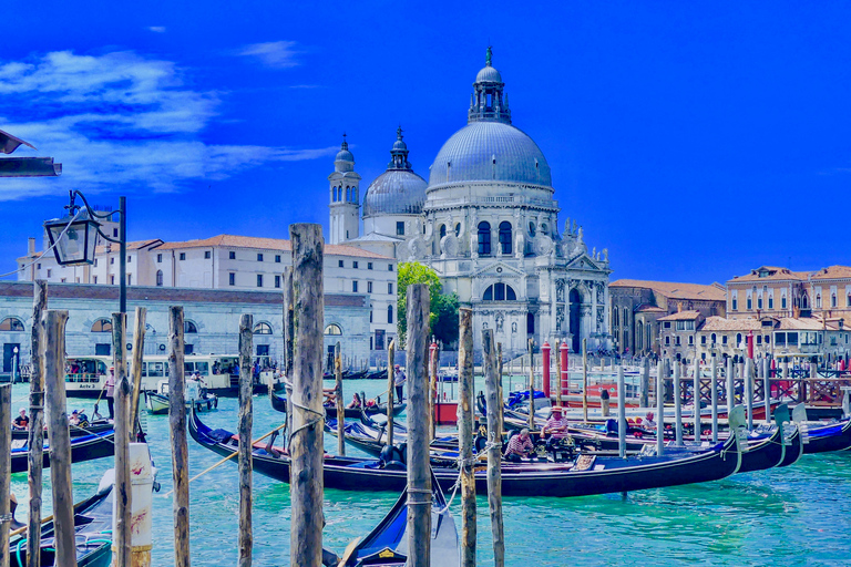 Venedig: 30-minütige Gondel-Serenade auf dem Canal GrandeÖffentliche Gondelfahrt