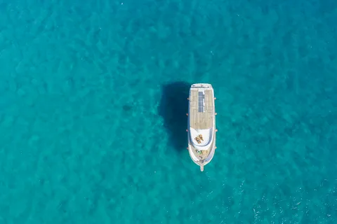 Private Experience by Luxury Boat in Hurghada