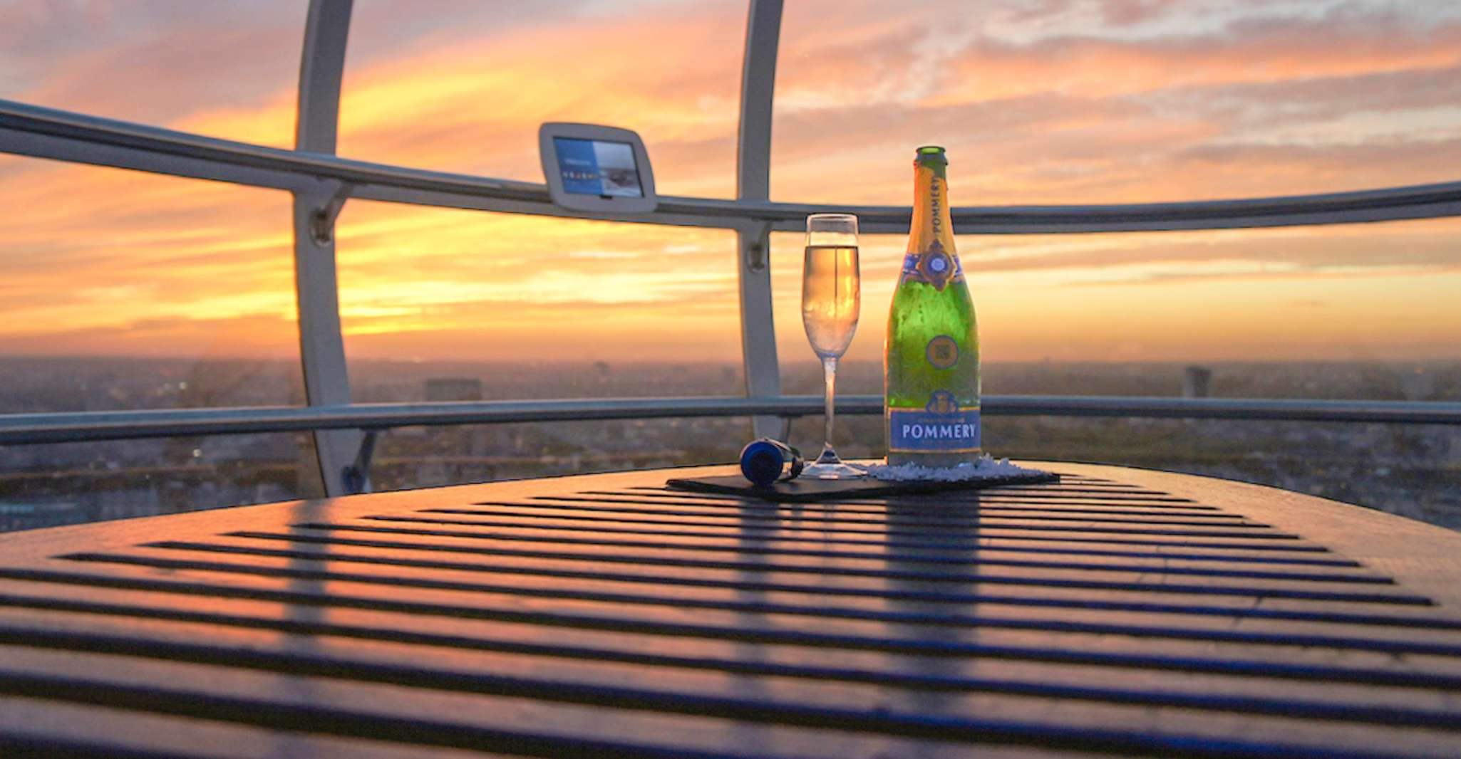 The London Eye Champagne Experience - Housity