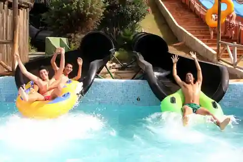Entrée à Aqualandia avec billet combiné Mundomar en option