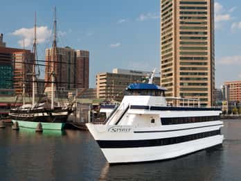 Binnenhafen Baltimore: 2-stündige Bootsfahrt mit Mittagessen Binnenhafen Baltimore: 2-stündige Bootsfahrt mit Mittagessen