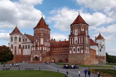 From Minsk: Mir Castle Private Tour