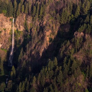 Portland: Columbia Gorge Waterfalls: volo panoramico di 40 minuti