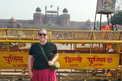 德里：女性导游陪同的旧德里豪华之旅与嘟嘟车体验德里：老德里奢华之旅（女导游陪同，嘟嘟车接送）