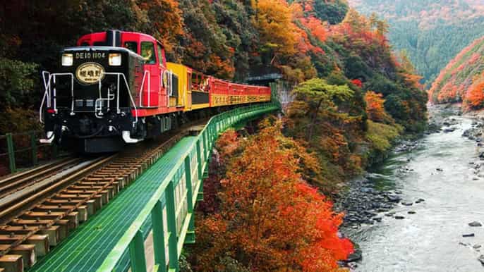 kyoto arashiyama sagano romantic train and hozu river boat