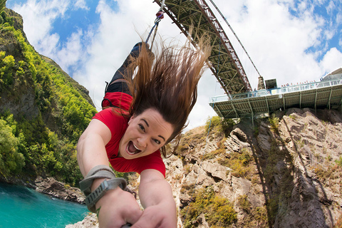 Queenstown: Kawarau Bridge Bungy - World's First Bungy! Bungy Bus - Return transfers to the Kawarau Bungy Centre!