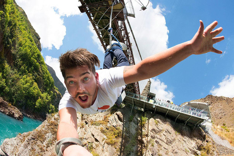 Queenstown: Kawarau Bridge Bungy - World's First Bungy! Bungy Bus - Return transfers to the Kawarau Bungy Centre!