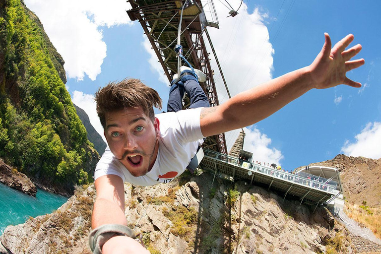 Queenstown: Kawarau Bridge Bungy - World's First Bungy! Bungy Bus - Return transfers to the Kawarau Bungy Centre!