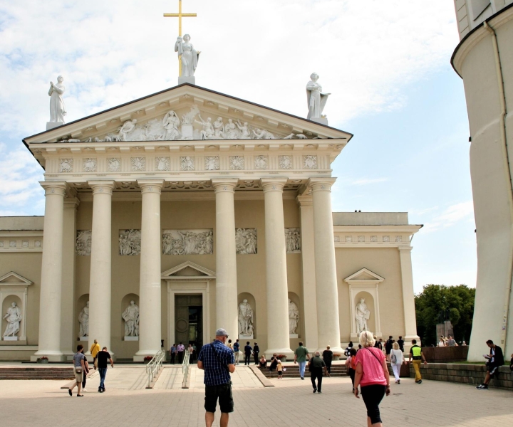 Vilnius: tour privato della città vecchia di ieri e di oggi