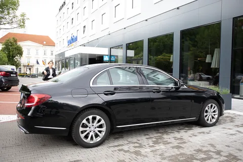 Bratislava: Servicio de traslado privado del aeropuerto al hotel