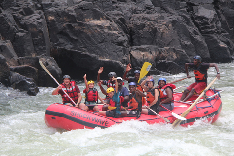 Zambezi-rivier: kindvriendelijke wildwaterraftenVan Victoria Falls: kindvriendelijke wildwaterraften