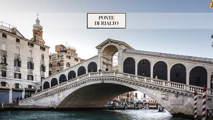 venice grand canal guided tour on an elegant boat