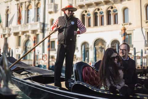 Fall in Love in Venice: Gondola Ride and Romantic Meal