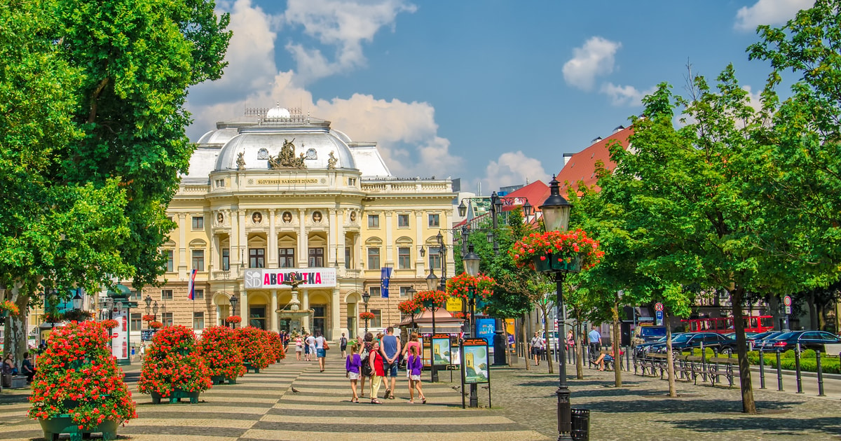 Bratislava: Tour Privato A Piedi | GetYourGuide