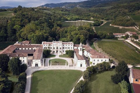 Valpolicella: Bertani Family Estate Tour and Wine Tasting