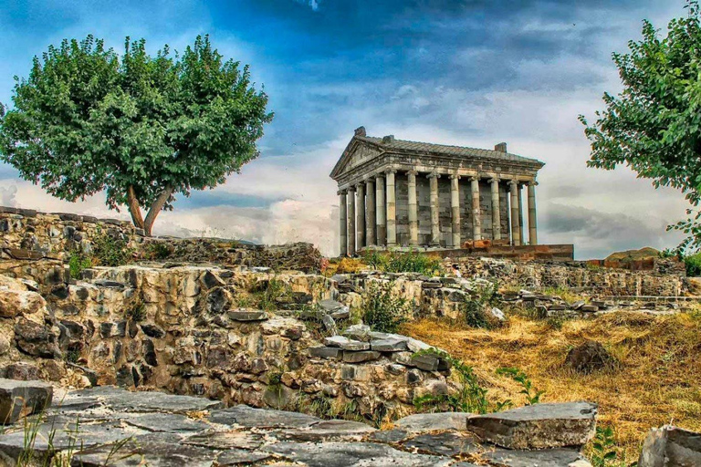 Private tour: Garni, Symphony of stones, Geghard, Khor Virap Garni, Symphony of stones, Geghard, Khor Virap