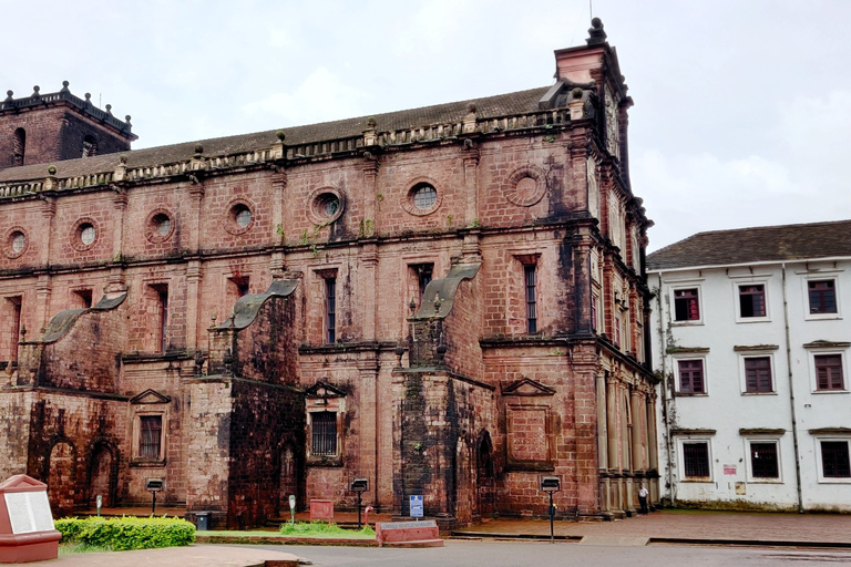 Old Goa: wandeltocht door erfgoedkerken