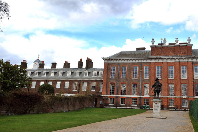 London: Westminster Walking Tour and Kensington Palace Visit