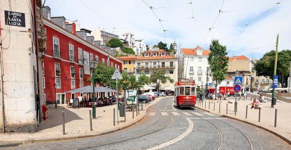 Lisbon Sightseeing Bus & Tram Tours – Explore the City