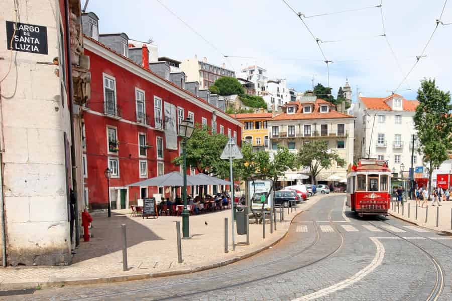 Lissabon: 3-in-1-Hop-On/Hop-Off-Bustour und Straßenbahn-Touren. Foto: GetYourGuide Lissabon: 3-in-1-Hop-On/Hop-Off-Bustour und Straßenbahn-Touren. Foto: GetYourGuide