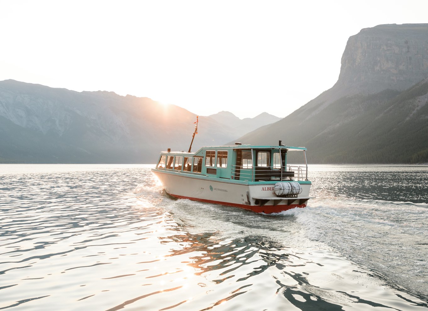 Banff: Krydstogt på Lake Minnewanka