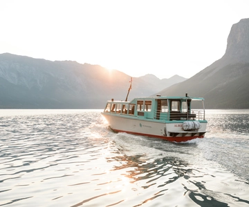 Banff: Lake Minnewanka Cruise