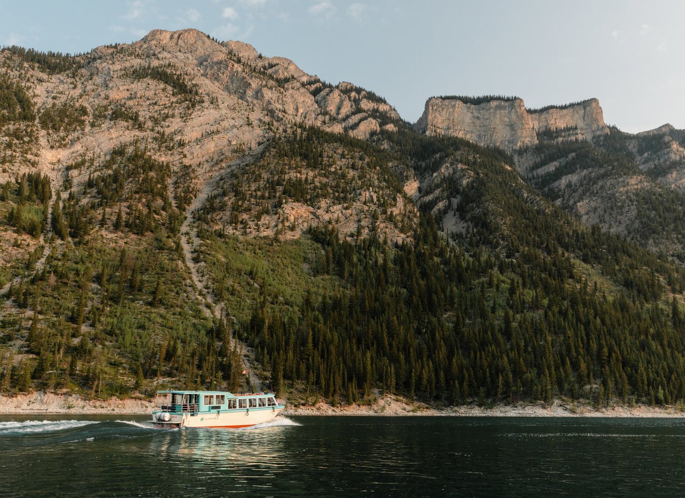 Banff: Krydstogt på Lake Minnewanka