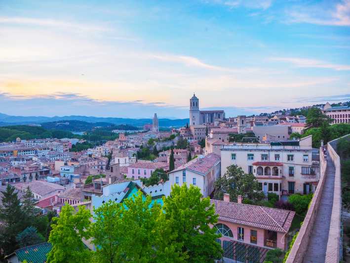 Girona: tour guidato a piedi di 2 ore con degustazione di cibo