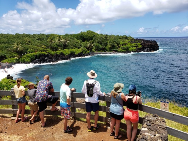 Visit Maui Road to Hana Adventure with Breakfast & Lunch in Lahaina, Maui