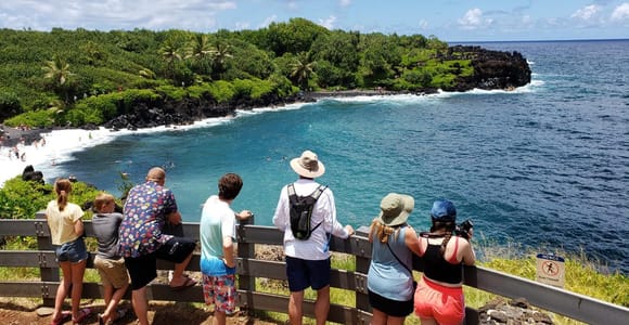 Maui: Road to Hana Adventure with Breakfast & Lunch