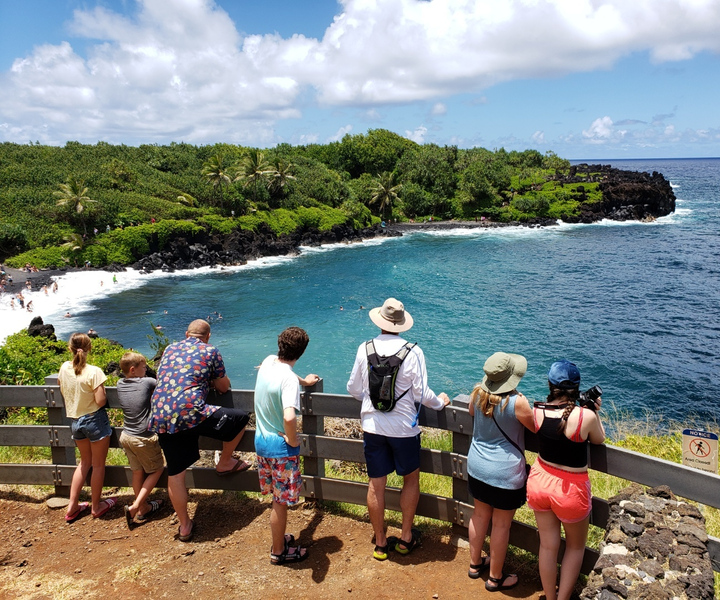 Maui: Road to Hana Adventure with Breakfast & Lunch