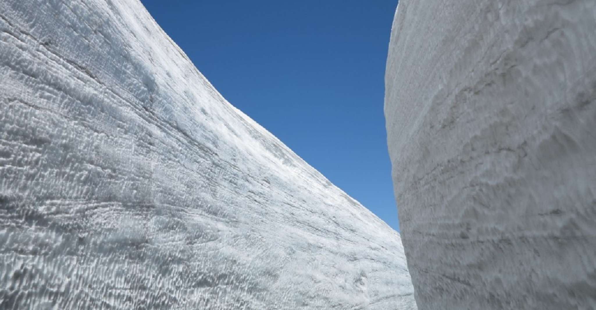 From Nagano, Tateyama-Kurobe Alpine Route - Housity