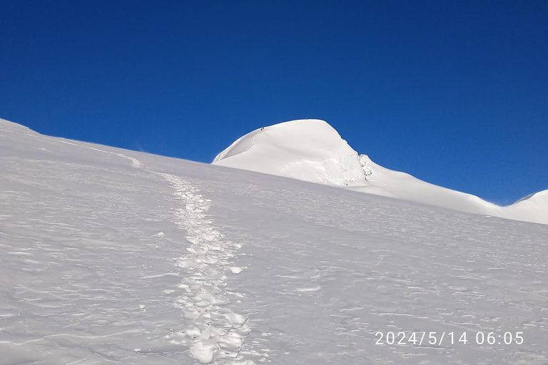 Caminhada no pico Mera