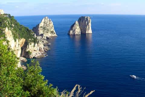 da sorrento tour di gruppo di unintera giornata a capri e nella baia di jeranto