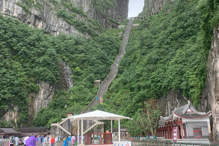 Fantastisk dagstur i Zhangjiajie med den etniska byn Tujia