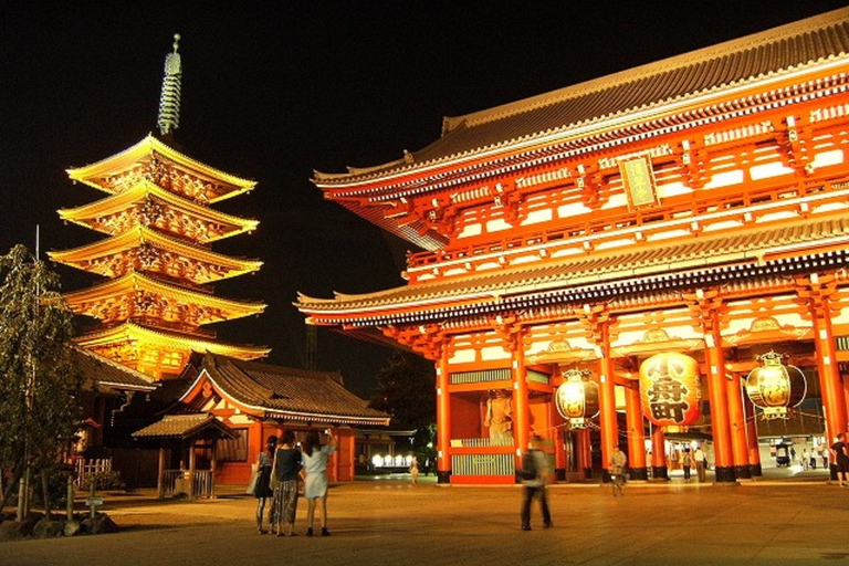 Tokio: Asakusa Geschichte und Kultur SpeiseerlebnisTokio: Asakusa Evening History Tour und Bar Hopping