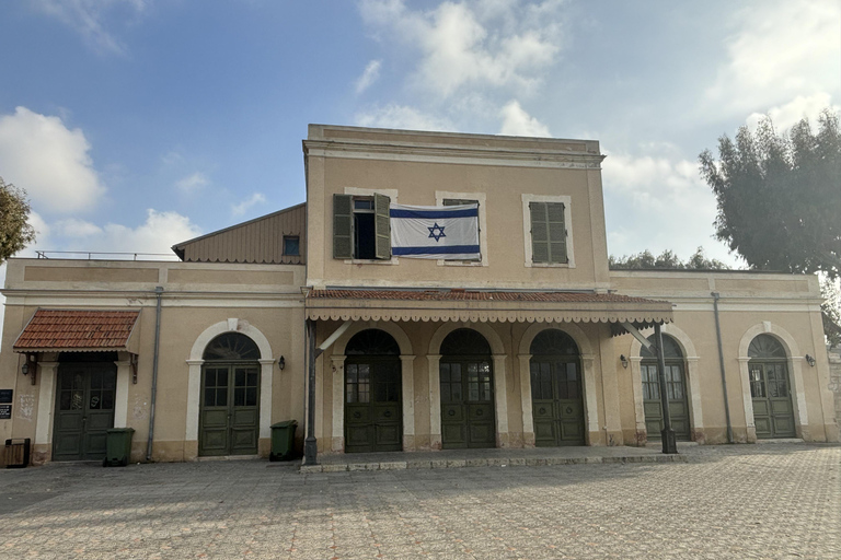 Tel Aviv: Jaffa, Neve Tzedek & Carmel Market with Tasting