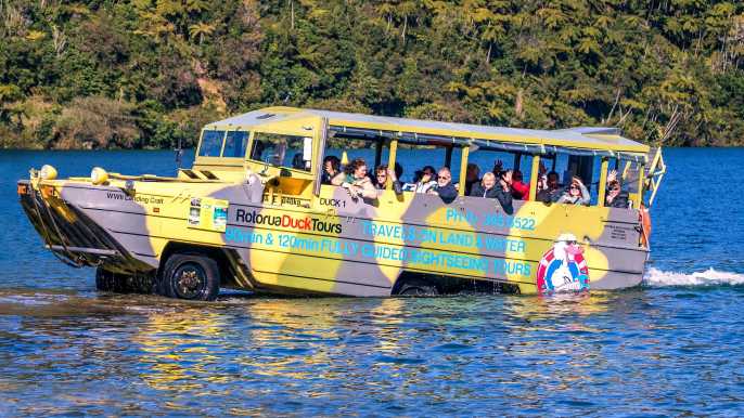Lake Rotorua: Jet Boat, Speed, Spins and Adrenaline ...