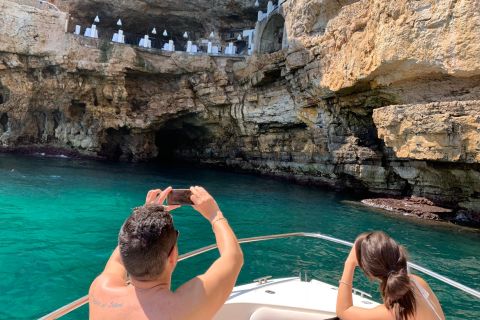 Polignano a Mare: Tour en barco cueva con aperitivo