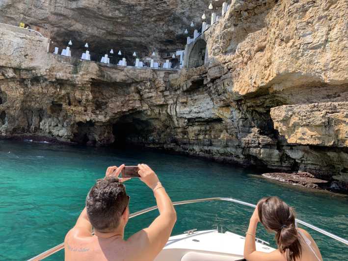 Полиньяно-а-Маре: экскурсия по пещере на лодке с аперитивом