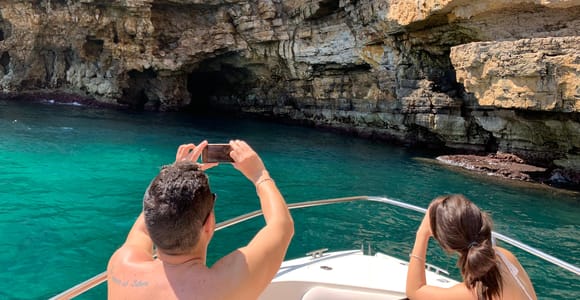 Polignano a Mare: Cave Boat Tour with Aperitif