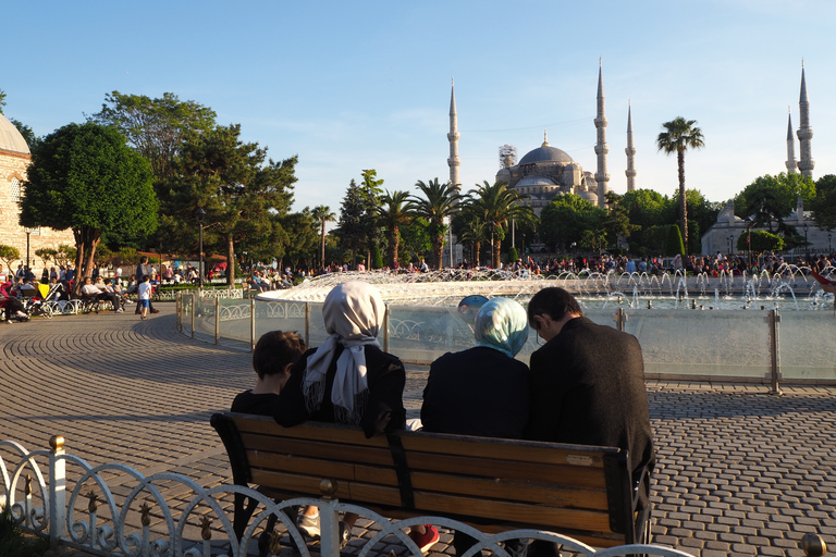 Van Kusadasi: dagtrip naar Istanbul met vluchtenTour met hotelovername vanuit Izmir