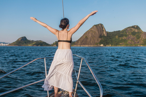 Rio de Janeiro: inoubliable tour en bateau au coucher du soleil