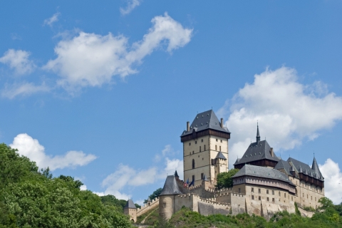 Castillo de Karlštejn: Visita guiada con entradasTour en ruso