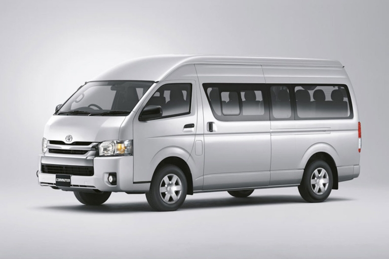 Cebu: Private One-Way Airport Transfer Group of 10 One-Way Transfer