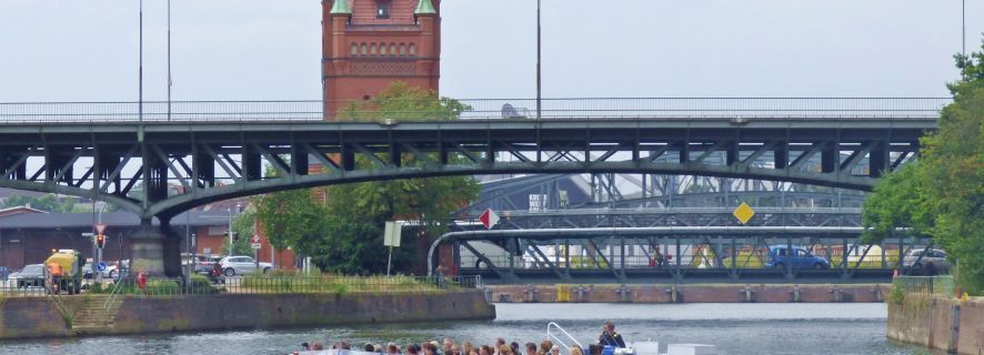 Lübeck: 1-Hour City Cruise in German