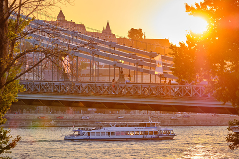 Budapeste: Cruzeiro ao pôr do sol